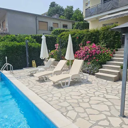 Apartment Near Port In Volosca *