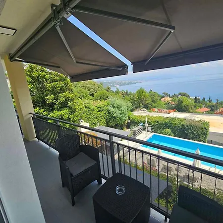 Apartment Near Port In Volosca Opatija