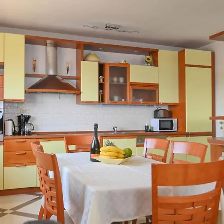 Near Port In Volosca Apartment *