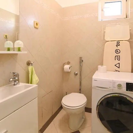 Apartment Near Port In Volosca Opatija