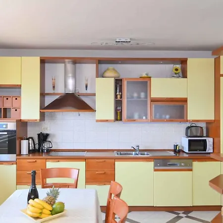 Near Port In Volosca Apartment *
