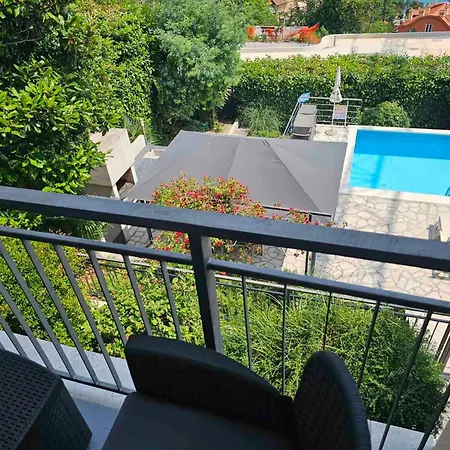 Apartment Near Port In Volosca *