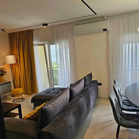 Apartment Near Port In Volosca *