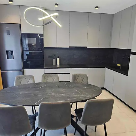 Apartment Near Port In Volosca