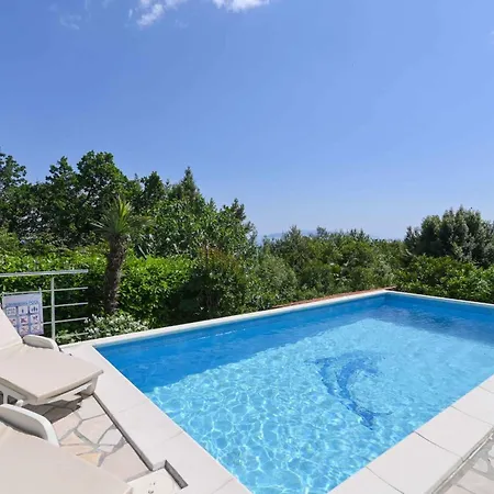 Near Port In Volosca Apartment *