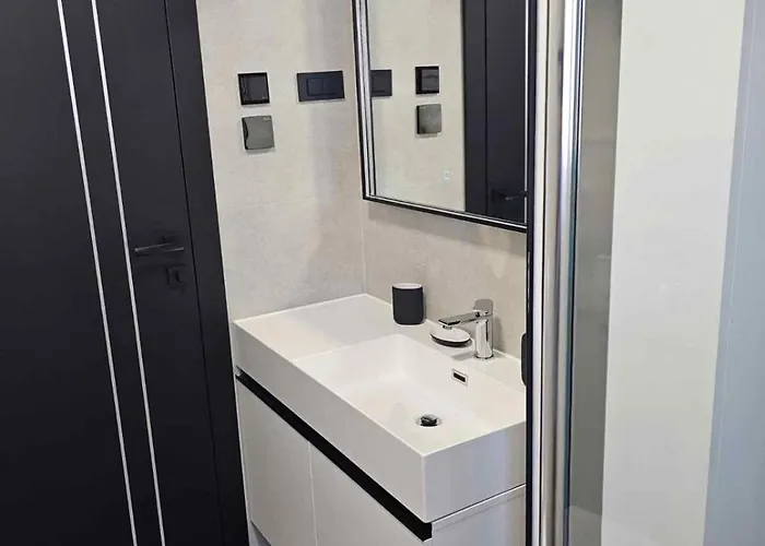 Near Port In Volosca Apartment *