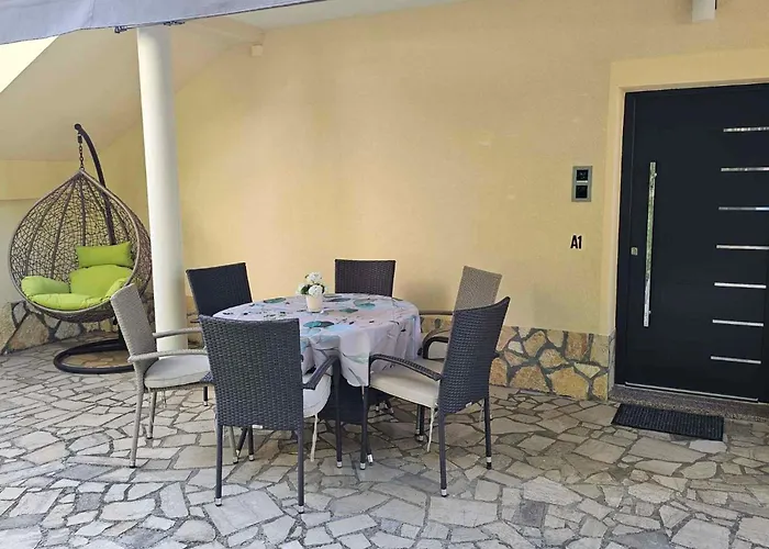 Apartment Near Port In Volosca *